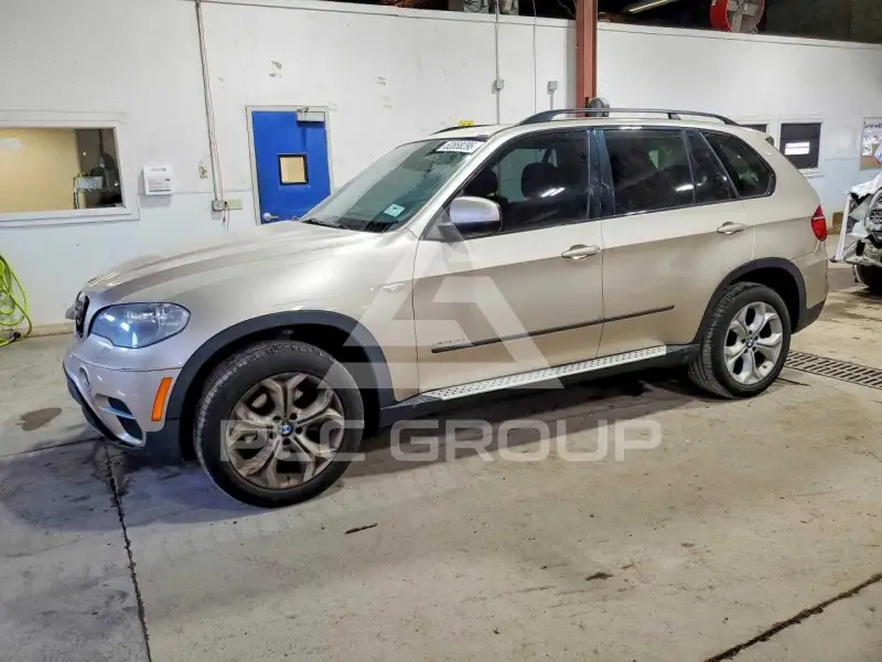 2013 BMW X5 фото