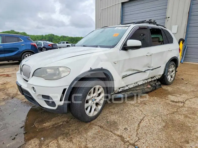 2013 BMW X5 фото