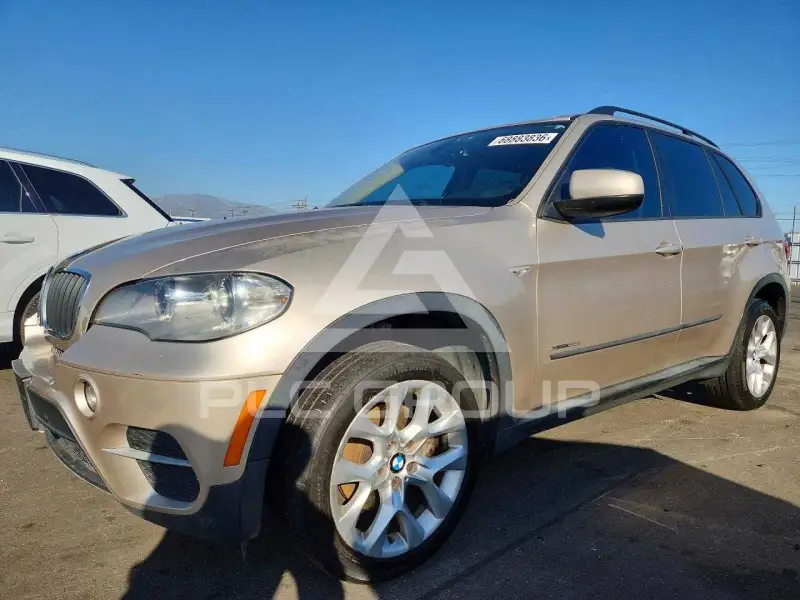 2013 BMW X5 фото