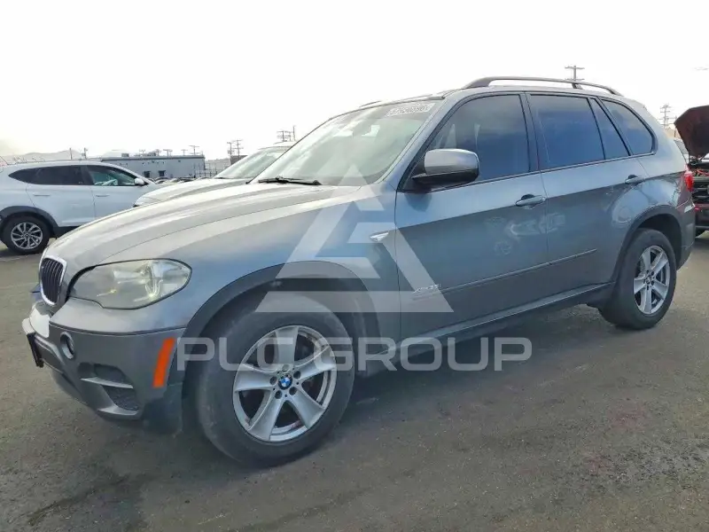 2013 BMW X5 фото