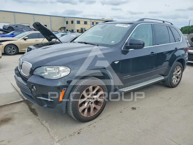 2013 BMW X5 фото