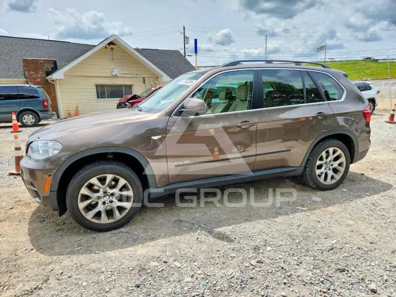 2013 BMW X5 фото