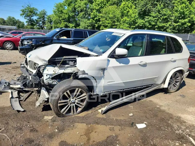 2013 BMW X5 фото
