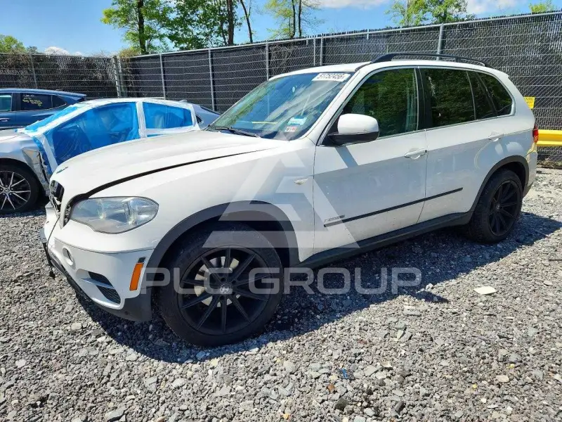 2013 BMW X5 фото