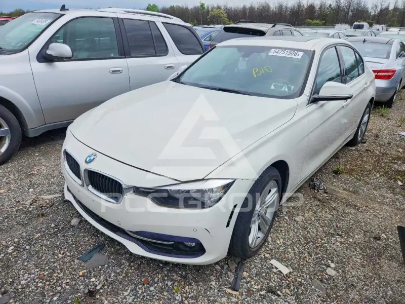 2013 BMW 330 фото