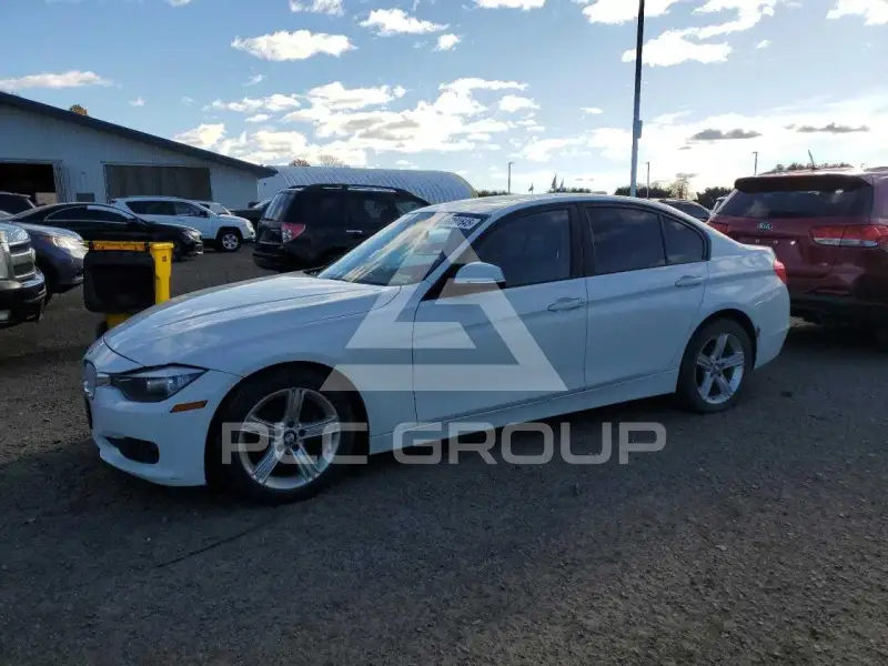 2013 BMW 320 photo