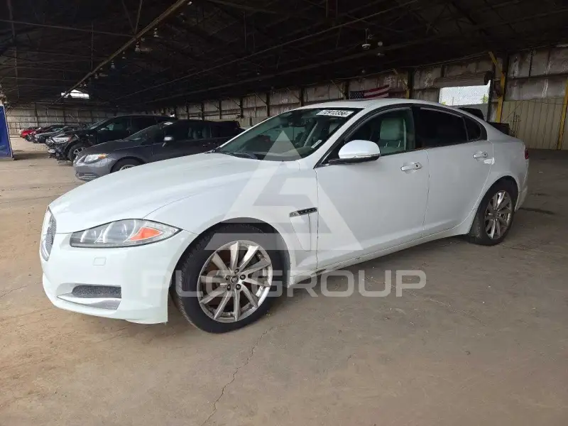 2013 Jaguar XF фото