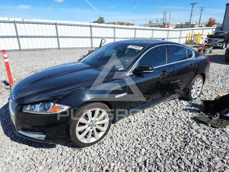 2013 Jaguar XF фото