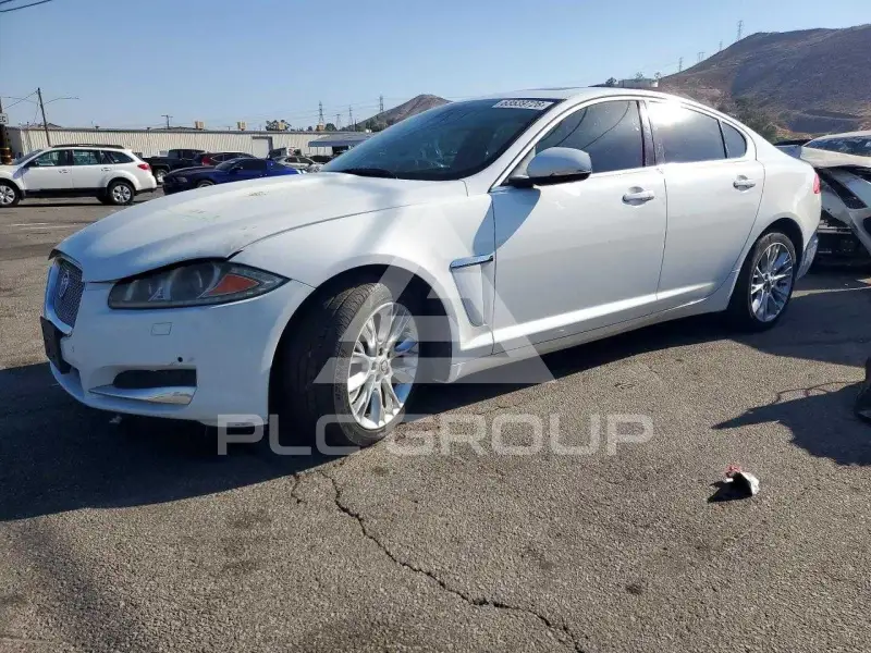 2013 Jaguar XF photo