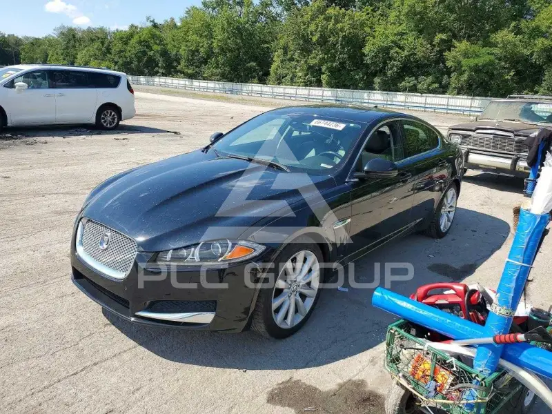 2013 Jaguar XF фото