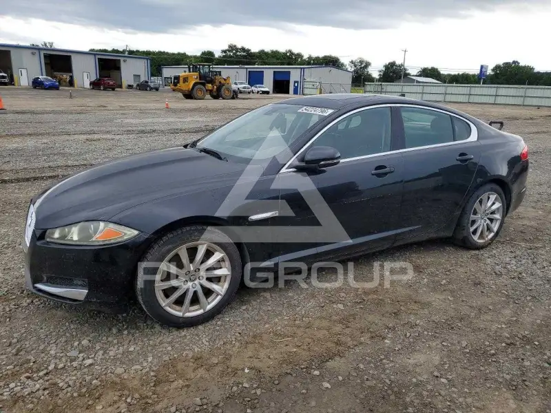 2013 Jaguar XF фото