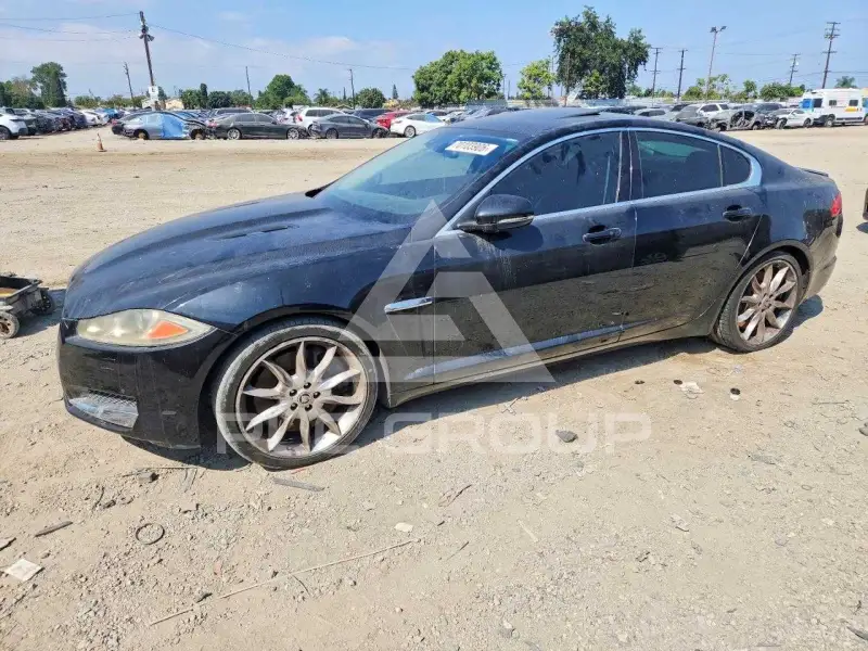 2013 Jaguar XF photo