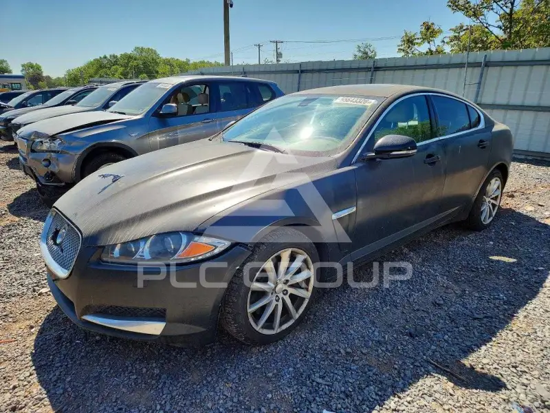 2013 Jaguar XF фото