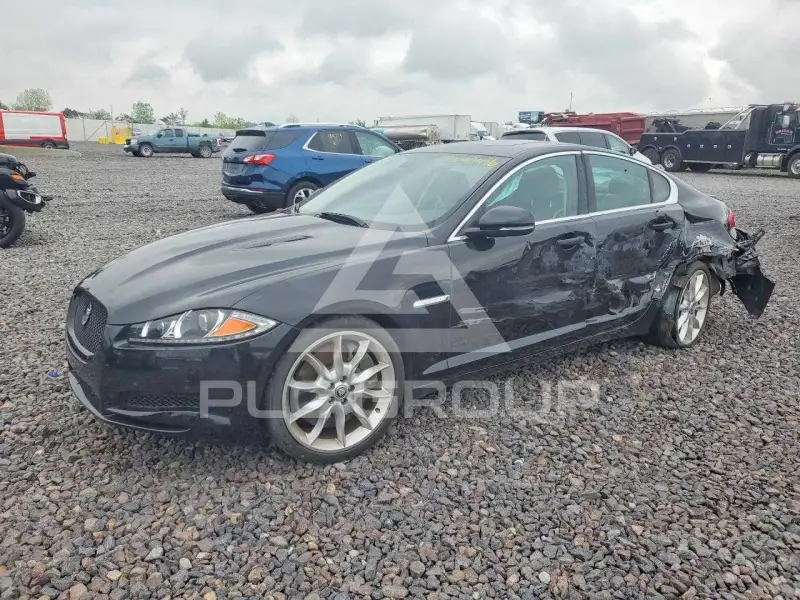 2013 Jaguar XF фото