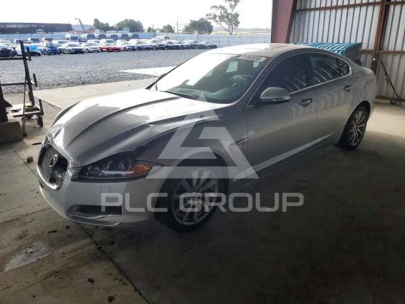 2013 Jaguar XF фото