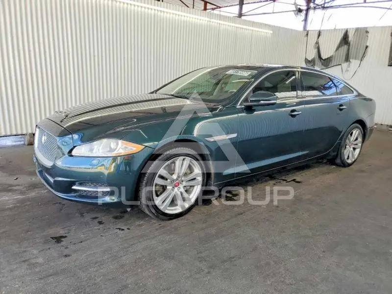 2013 Jaguar XJ photo