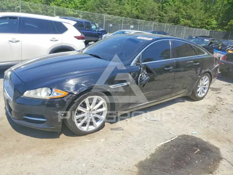 2013 Jaguar XJ фото