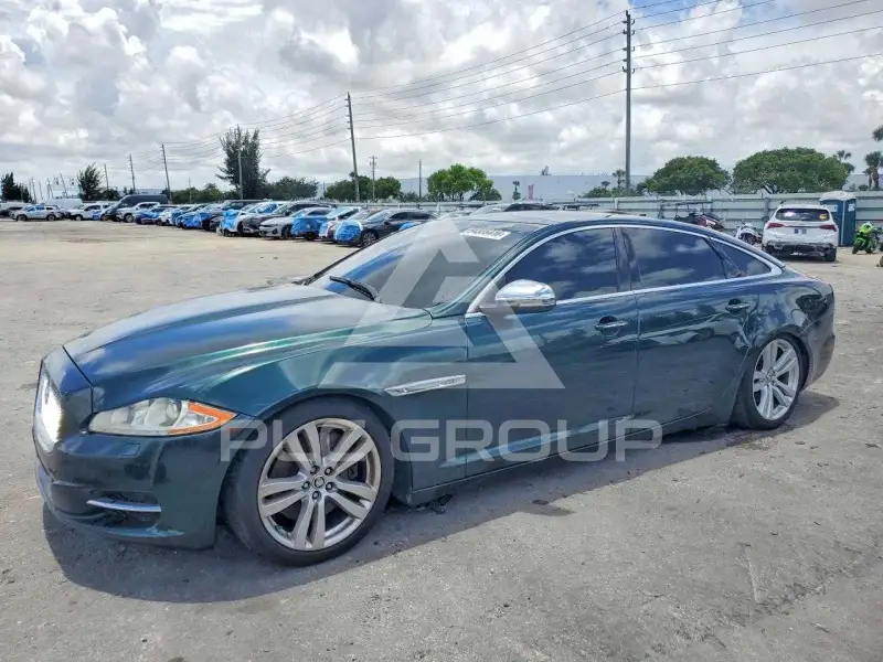 2013 Jaguar XJ фото