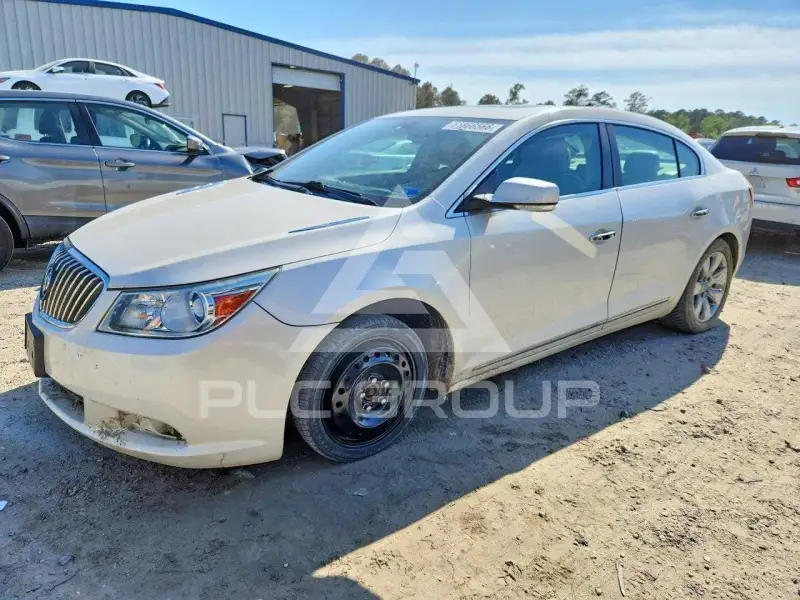 2013 Buick LACROSSE photo