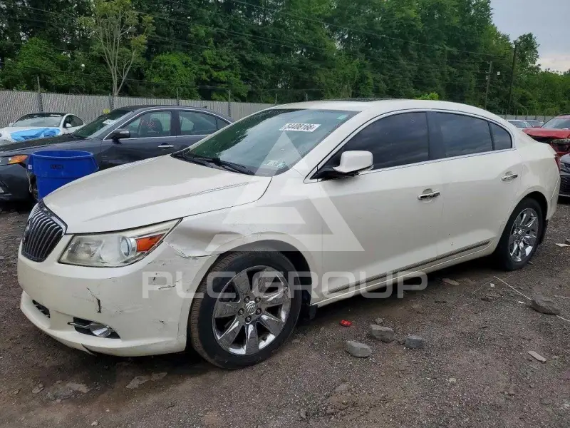 2013 Buick LACROSSE photo