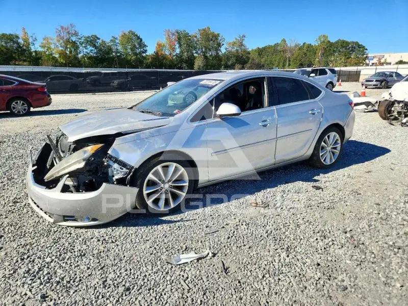 2013 Buick VERANO photo
