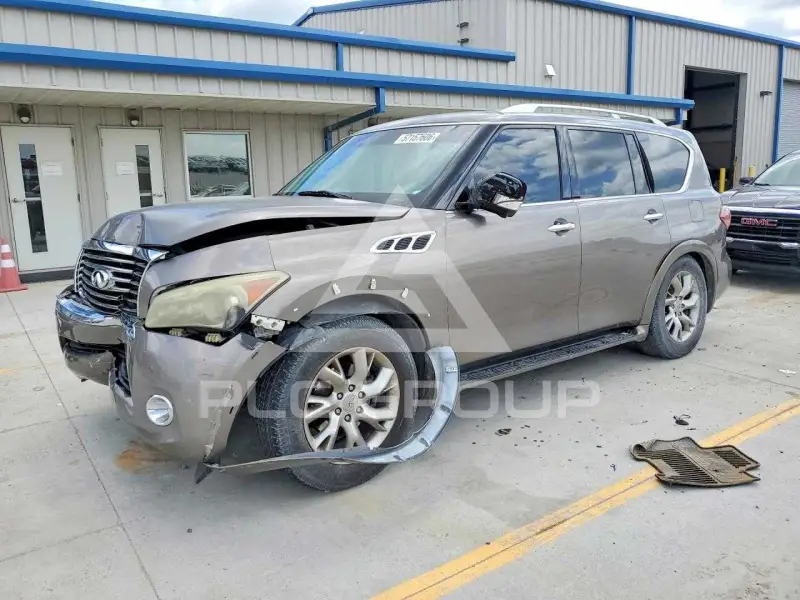 2013 Infinity QX56 photo