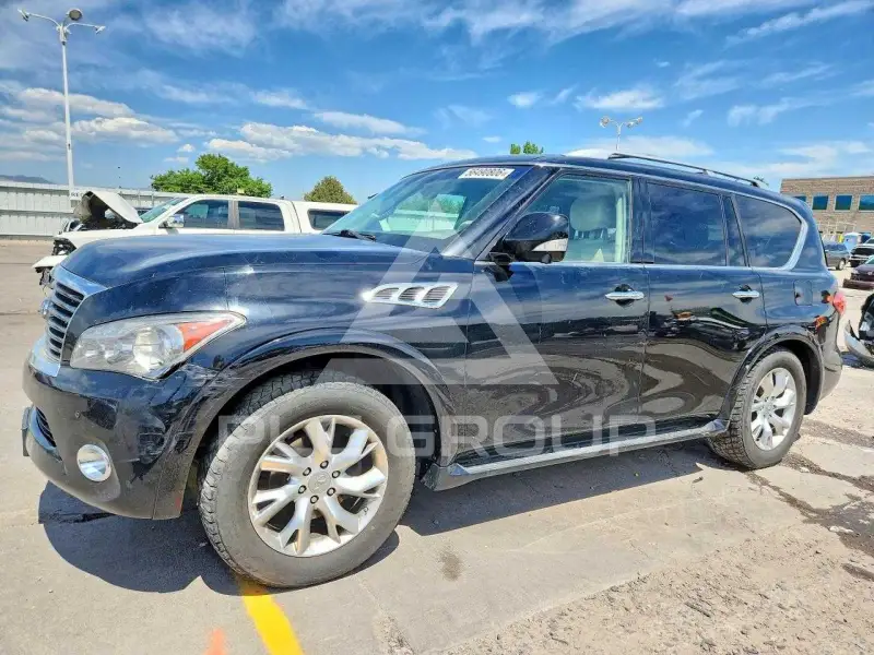 2013 Infinity QX56 photo