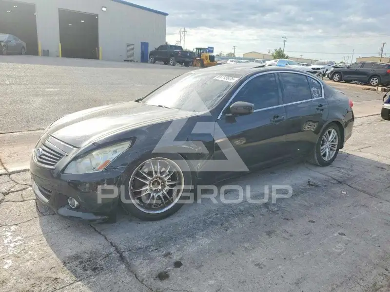 2013 Infinity G37 photo