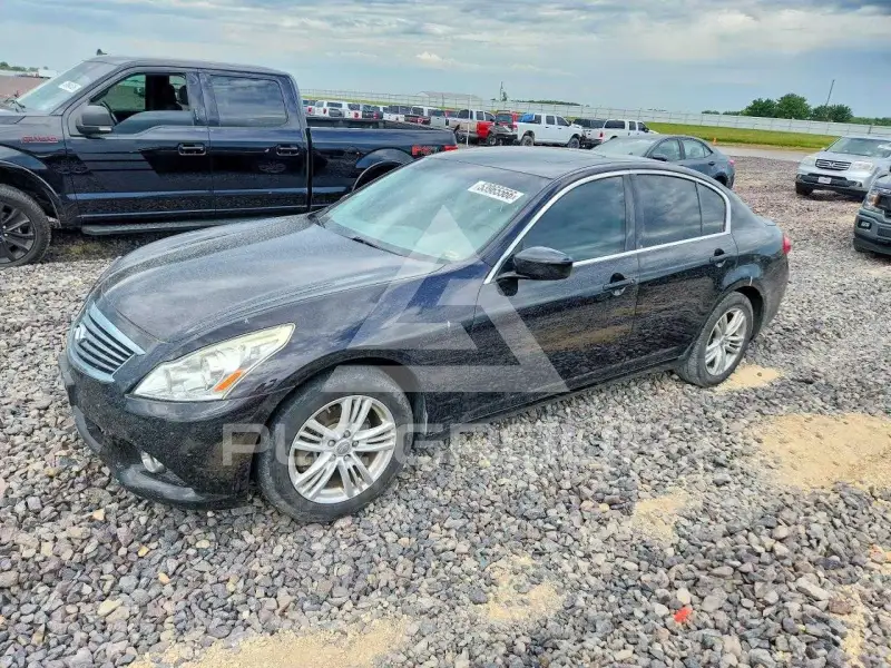 2013 Infinity G37 photo