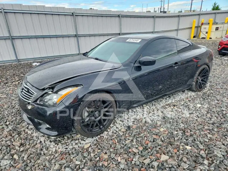 2013 Infinity G37 photo