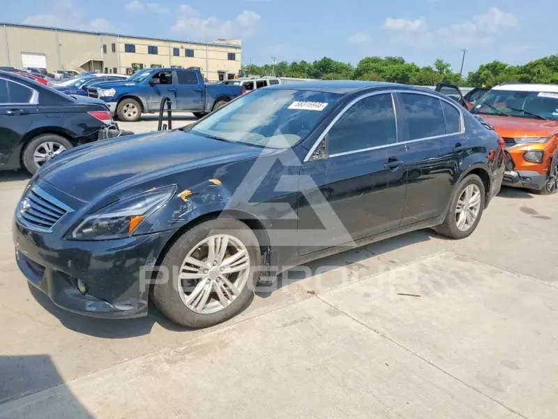 2013 Infinity G37 photo