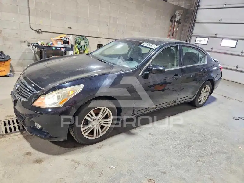 2013 Infinity G37 фото