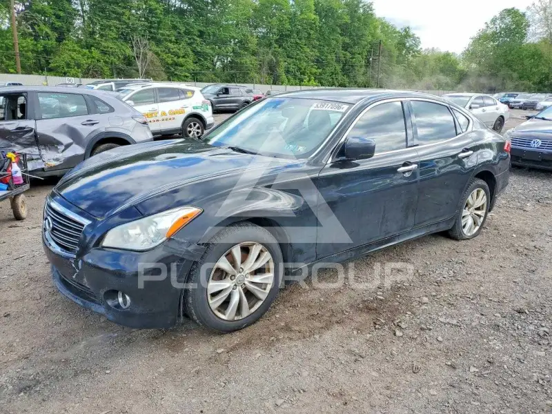 2013 Infinity M37 photo