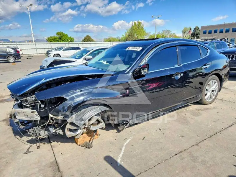 2013 Infinity M37 photo