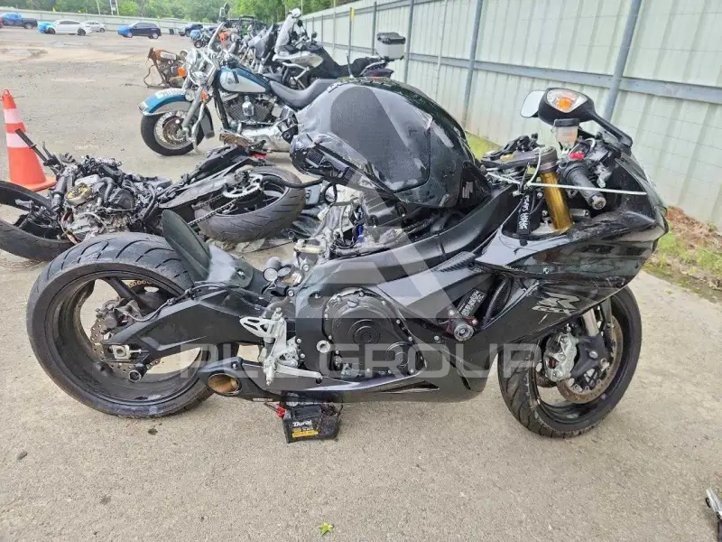 2013 Suzuki GSX-R750 photo