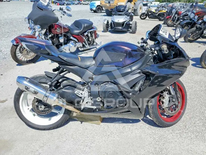 2013 Suzuki GSX-R750 фото
