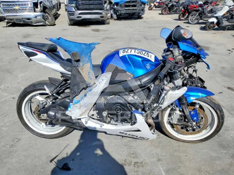 2013 Suzuki GSX фото