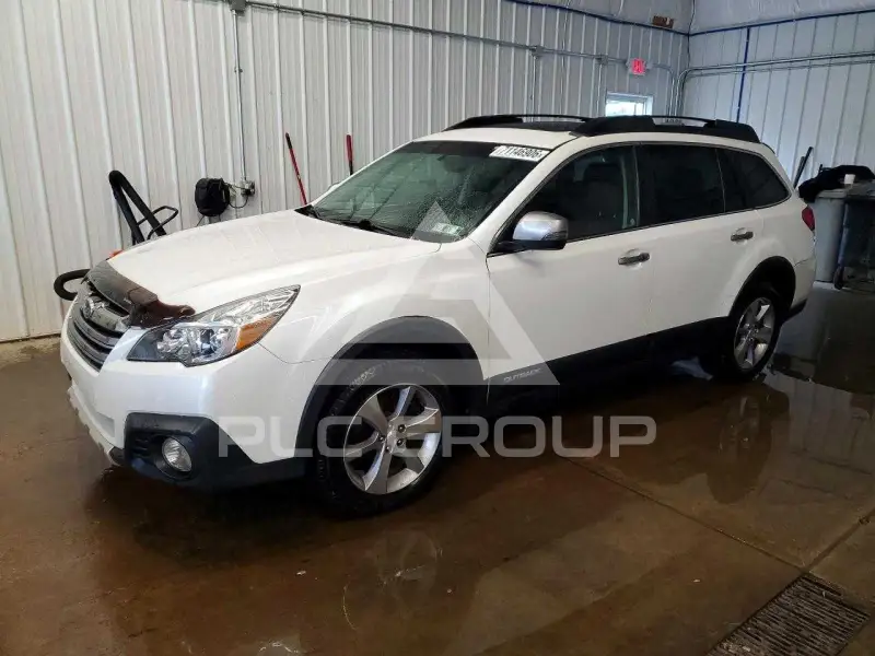 2013 Subaru Outback photo