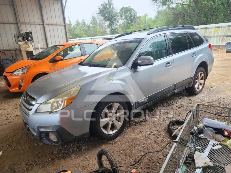 2013 Subaru Outback photo
