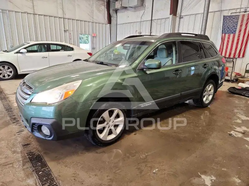 2013 Subaru Outback photo