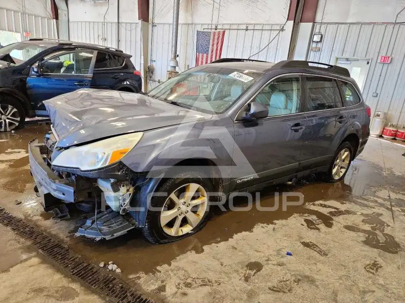 2013 Subaru Outback photo