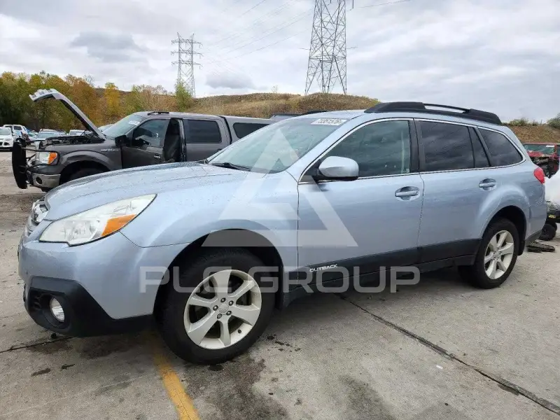 2013 Subaru Outback photo