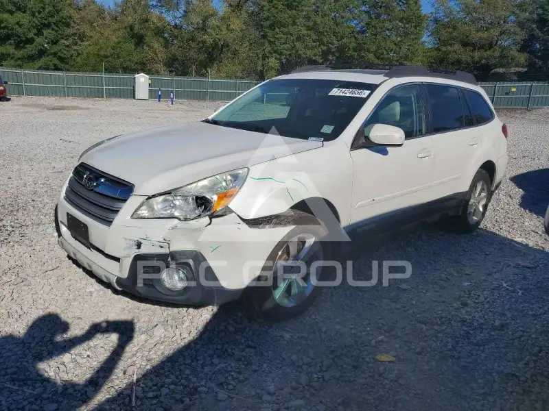 2013 Subaru Outback photo