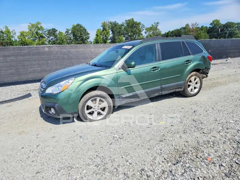 2013 Subaru Outback photo