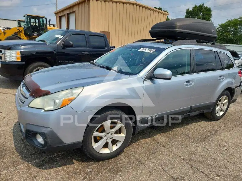 2013 Subaru Outback photo