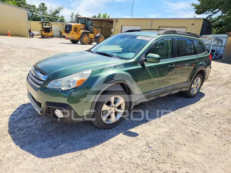 2013 Subaru Outback photo