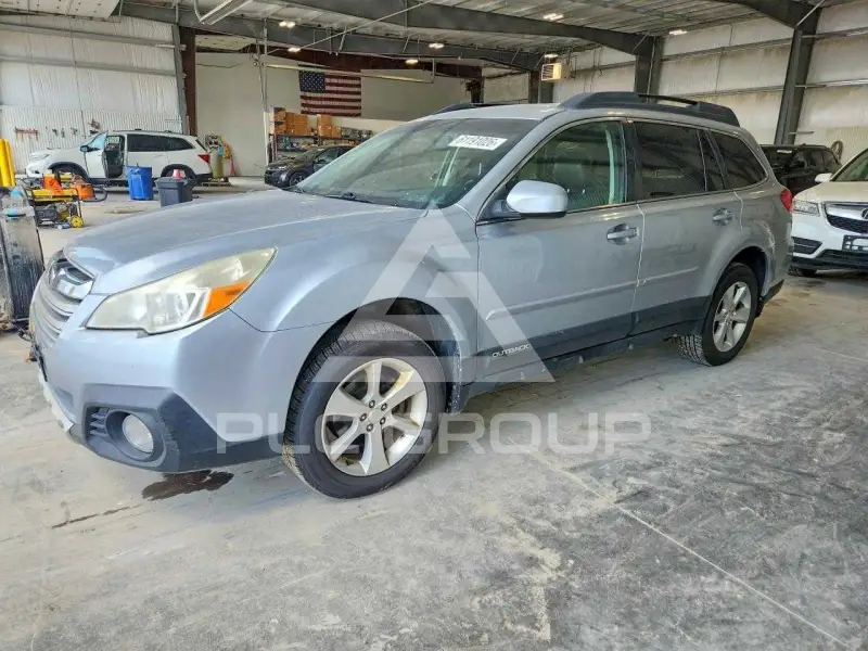 2013 Subaru Outback photo