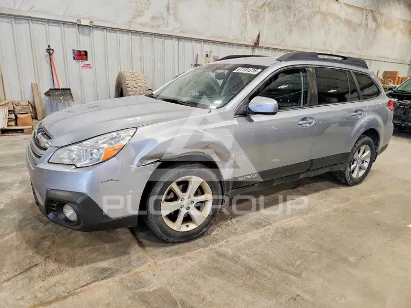2013 Subaru Outback photo