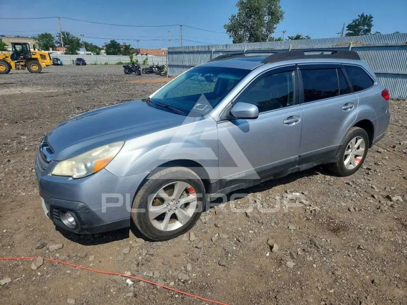 2013 Subaru Outback photo
