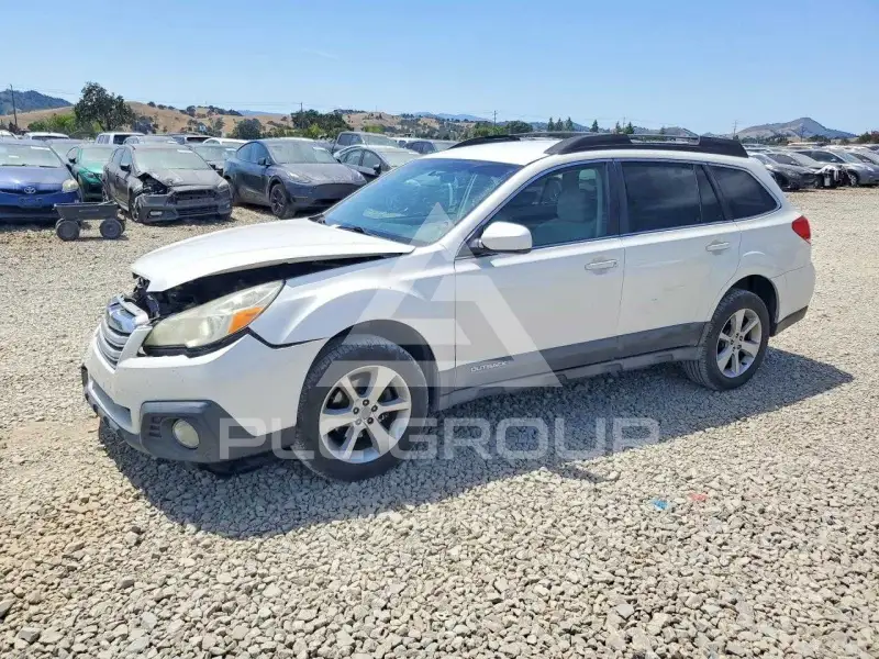 2013 Subaru Outback photo